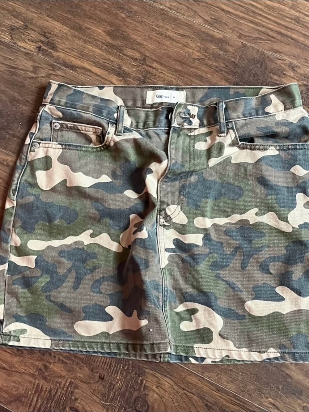 GAP Camouflage Denim Skirt in Green and Brown size 29